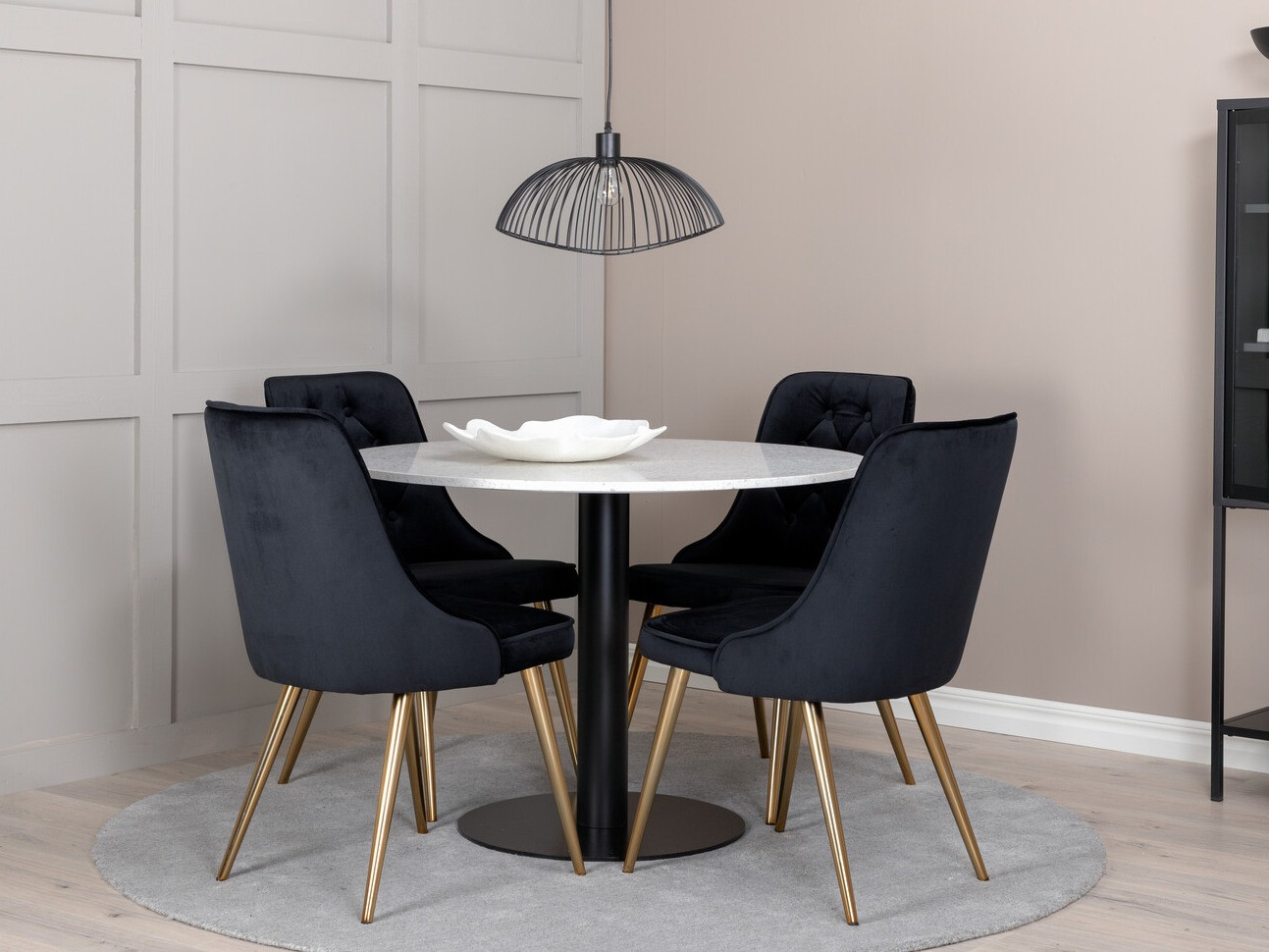 Conjunto de mesas y sillas para comedor Dallas 1160 (Negro + Latón)