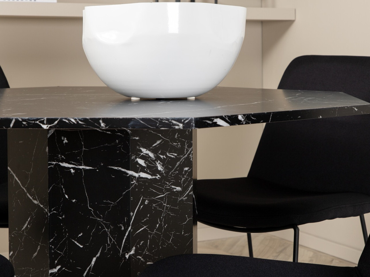 Conjunto de mesas y sillas para comedor Dallas 2607