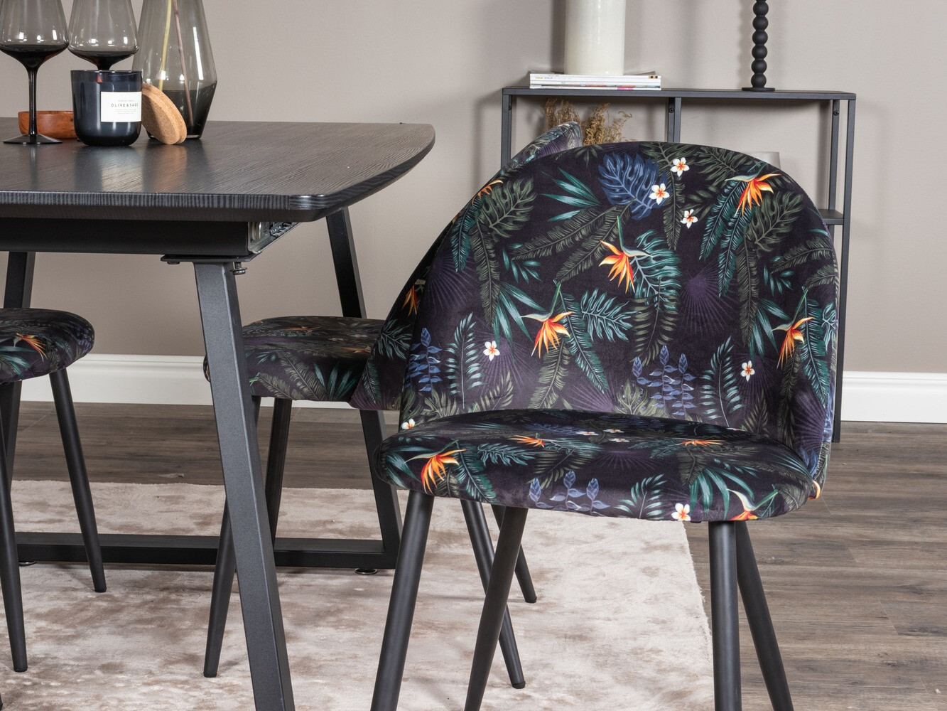 Conjunto de mesas y sillas para comedor Dallas 1609 (Patrón floral + Negro)