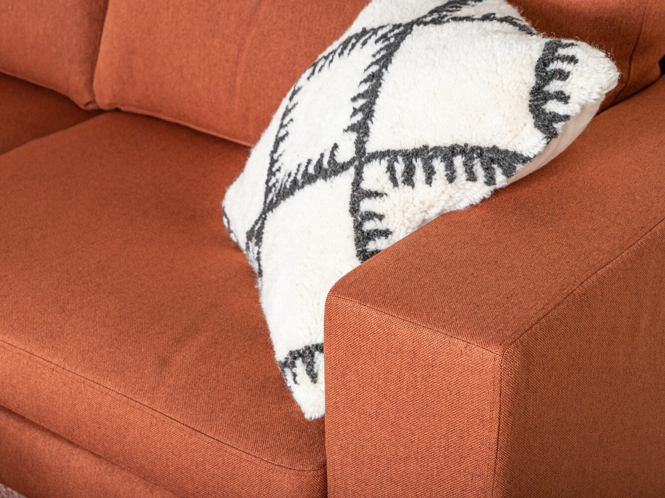 Sofá Dallas 2910 (Marrón oscuro + Negro)