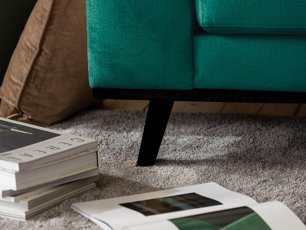 Sofá rinconero Floromo 106 (Monolith 37)