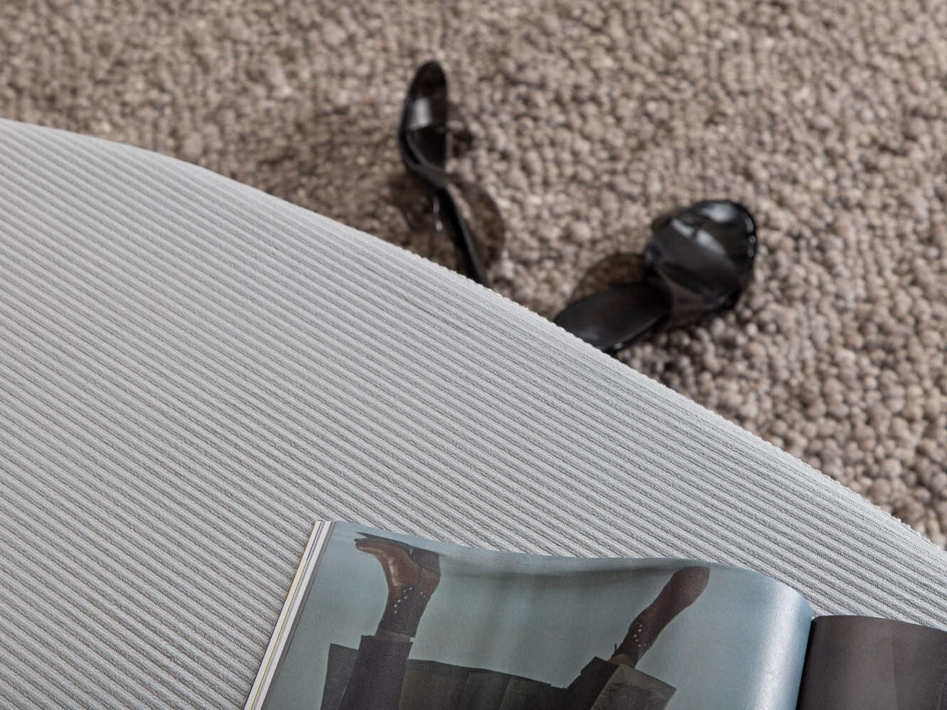 Banco tapizado Dallas 2920 (Gris + Negro)