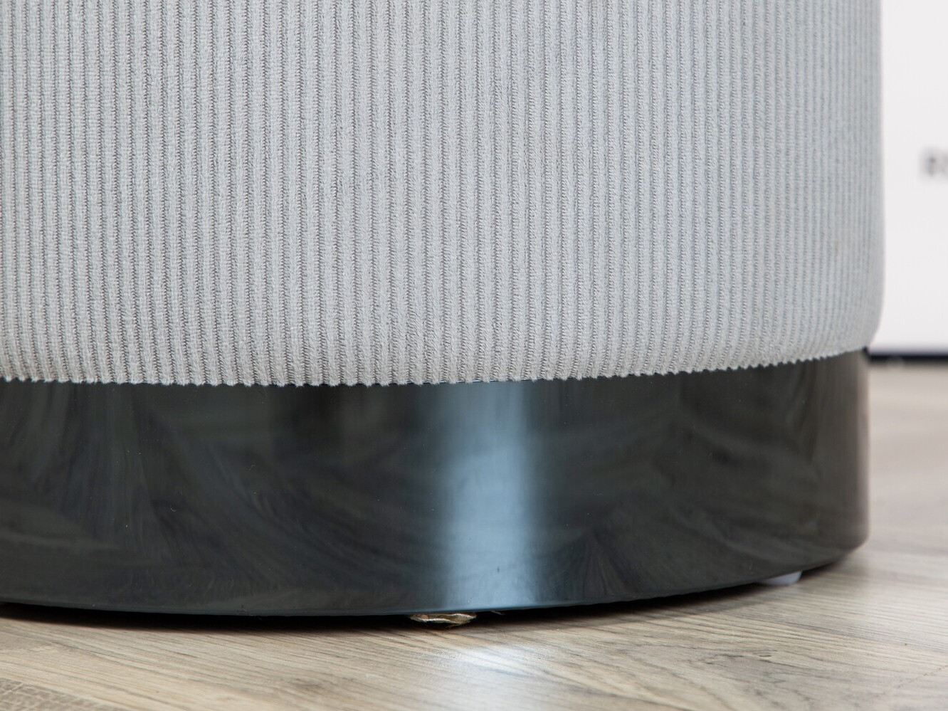 Reposapiés Dallas 2936 (Gris claro + Negro brillante)