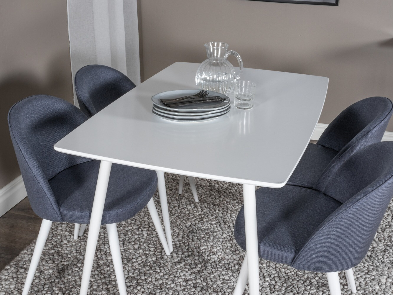 Conjunto de mesas y sillas para comedor Dallas 1897