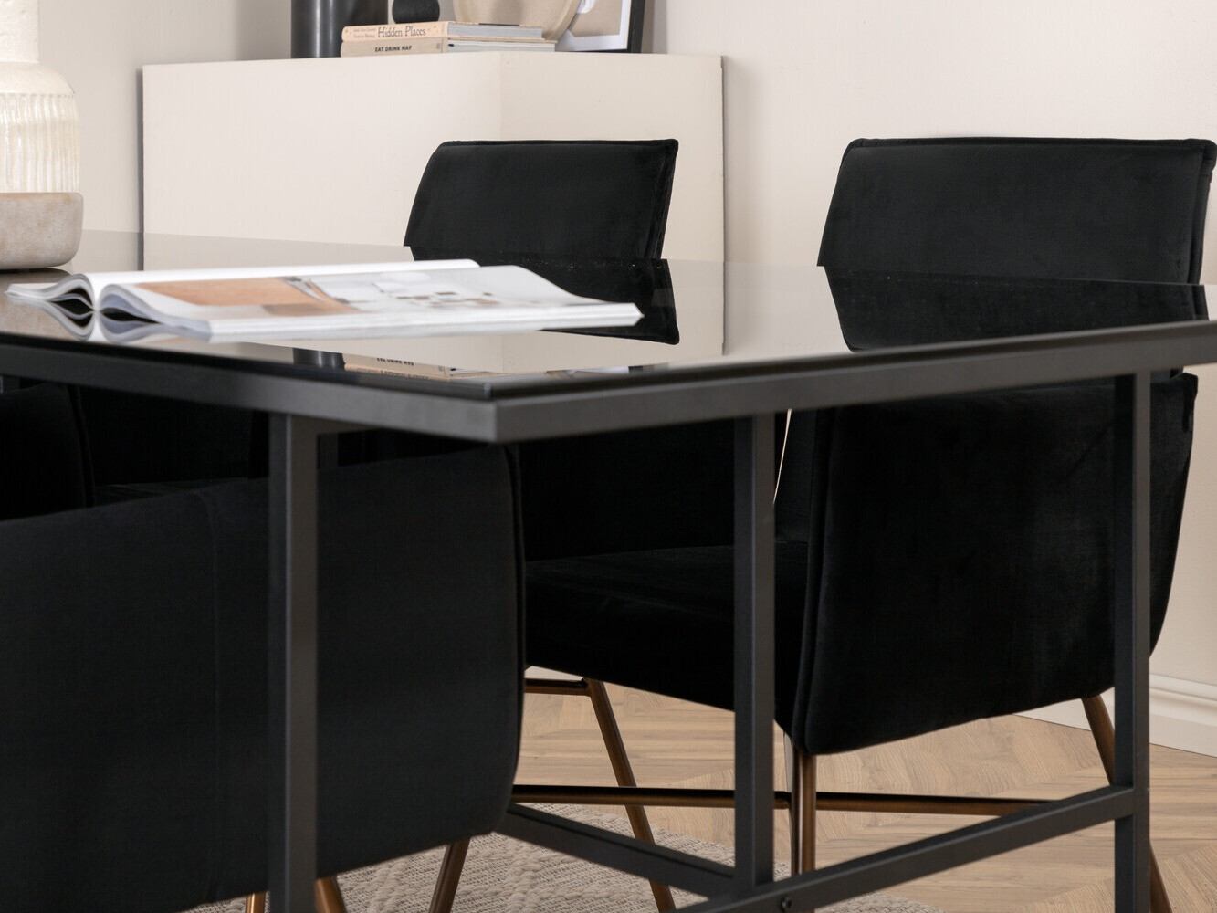 Conjunto de mesas y sillas para comedor Dallas 2650 (Negro + Latón)
