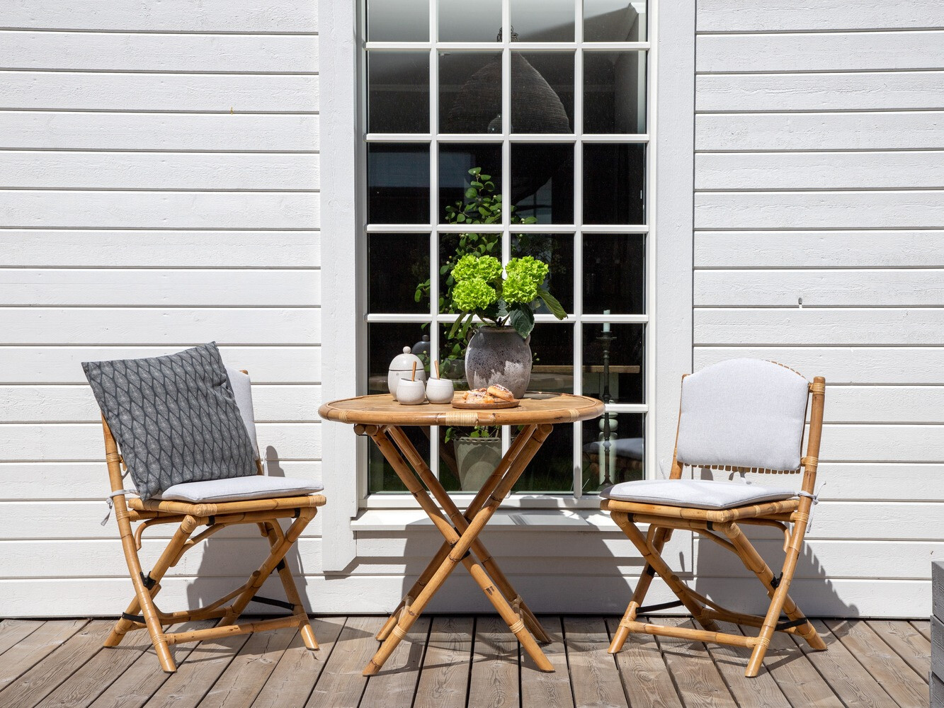 Mesa para exterior Mernolu 102