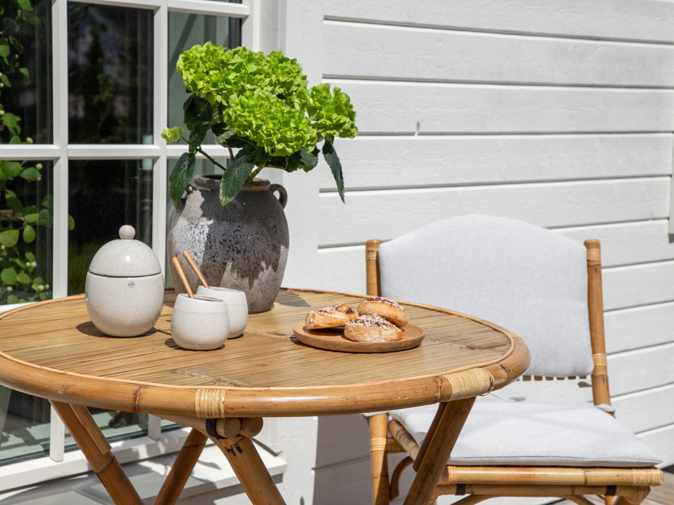 Mesa para exterior Mernolu 102