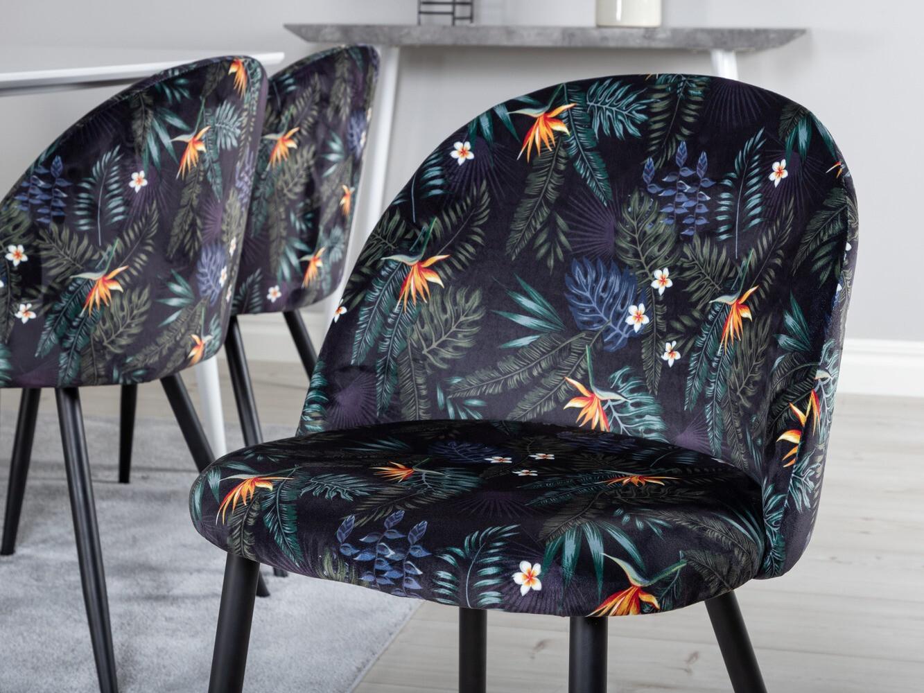 Conjunto de mesas y sillas para comedor Dallas 1624 (Patrón floral)