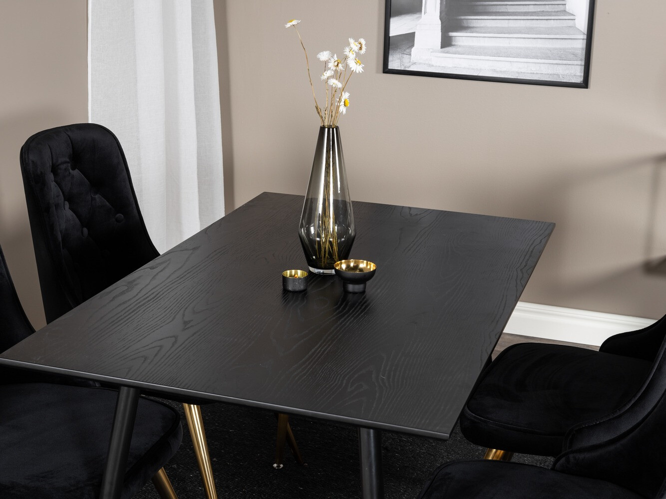 Conjunto de comedor Dallas 1673 (Negro + dorado)