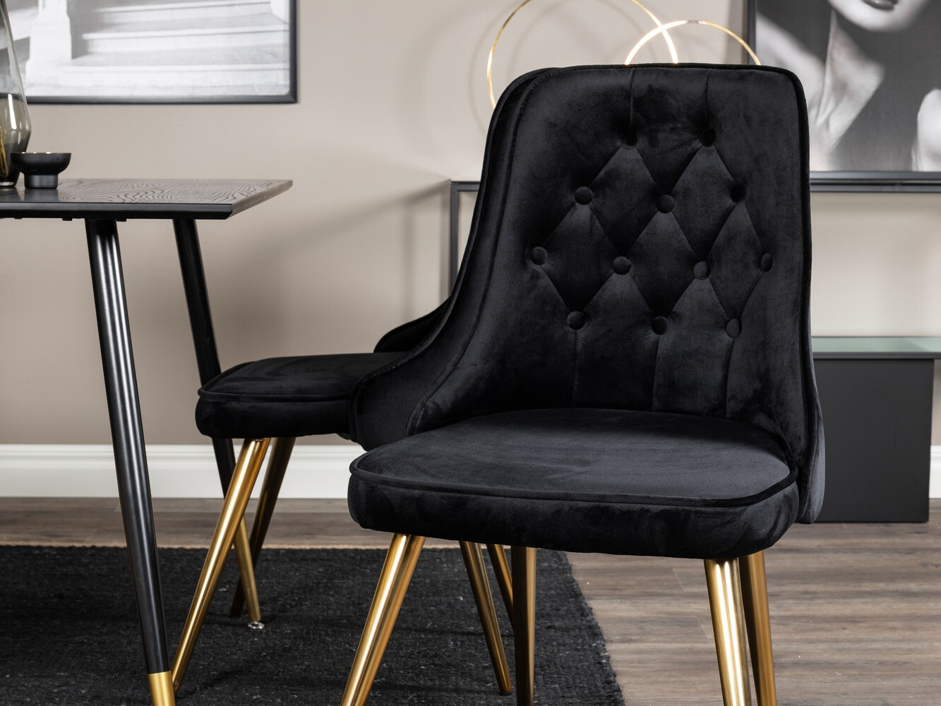 Conjunto de comedor Dallas 1673 (Negro + dorado)