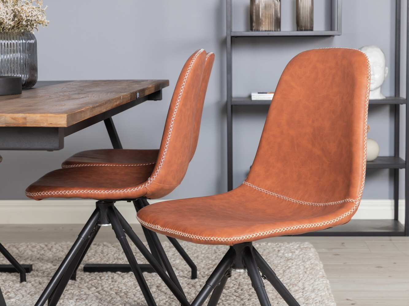 Conjunto de mesas y sillas para comedor Dallas 1938 (Negro + Marrón)