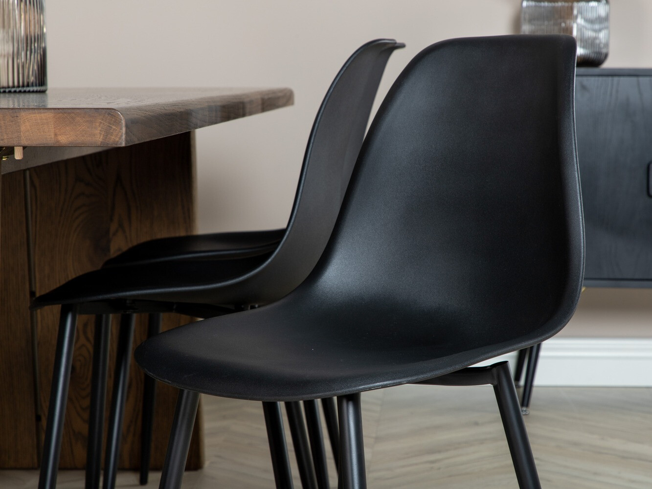 Conjunto de mesas y sillas para comedor Dallas 1842