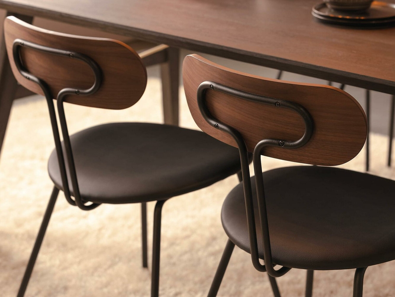 Conjunto de comedor Parkland 375 (Nuez + Negro)