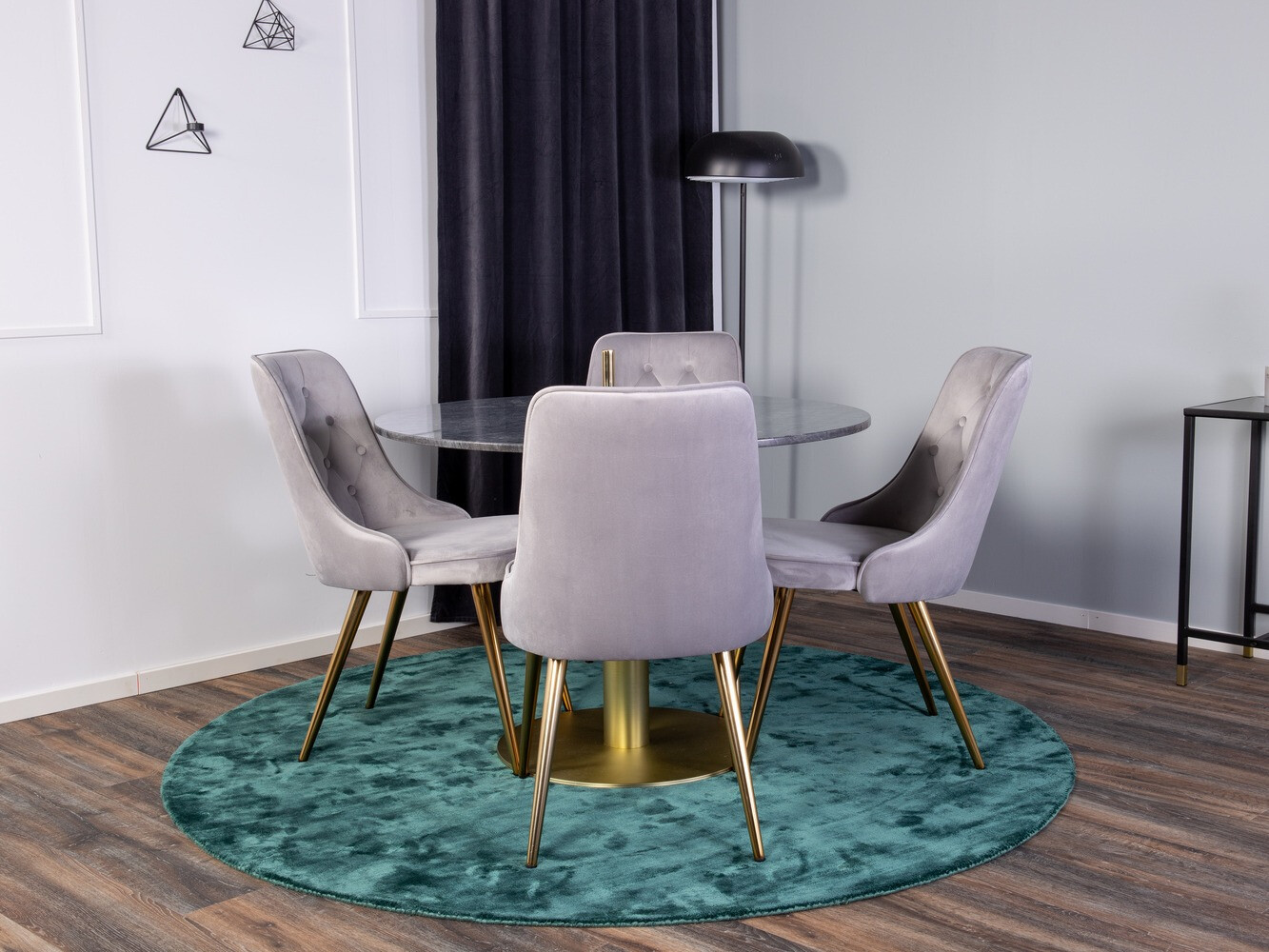 Conjunto de mesas y sillas para comedor Dallas 370 (Gris + Latón)