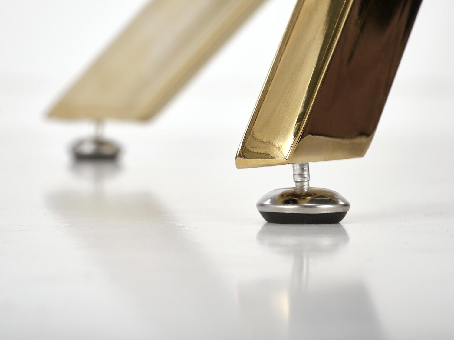 Mesa Houston 1538 (Dorado + Mármol blanco)