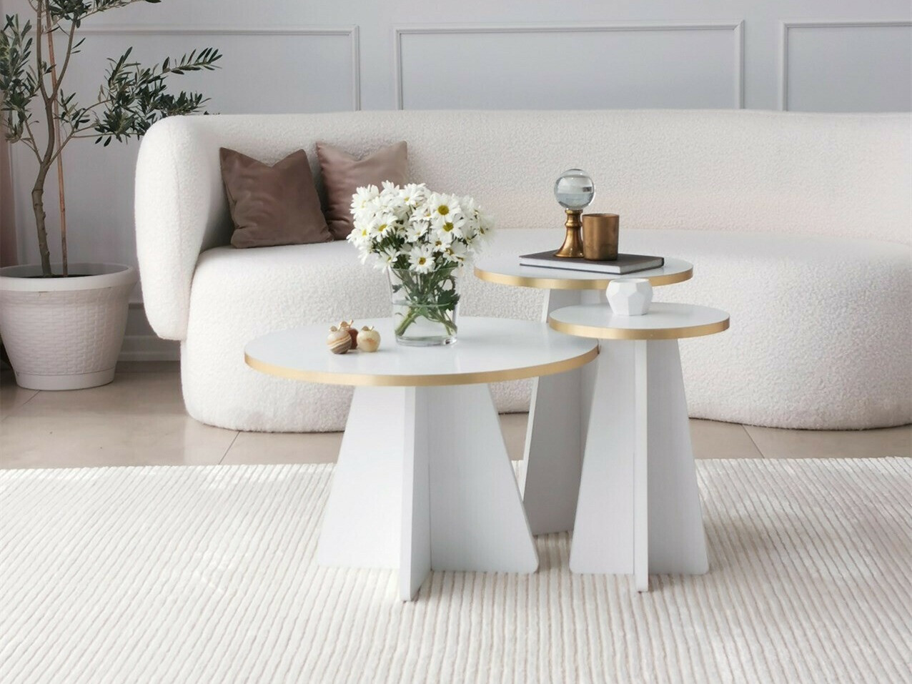 Conjunto de mesas Kailua 1858 (Blanco + Dorado)