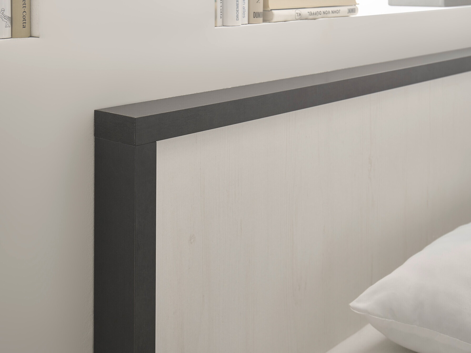 Cama Cirtale 109 (Pino blanqueado + Antracita)