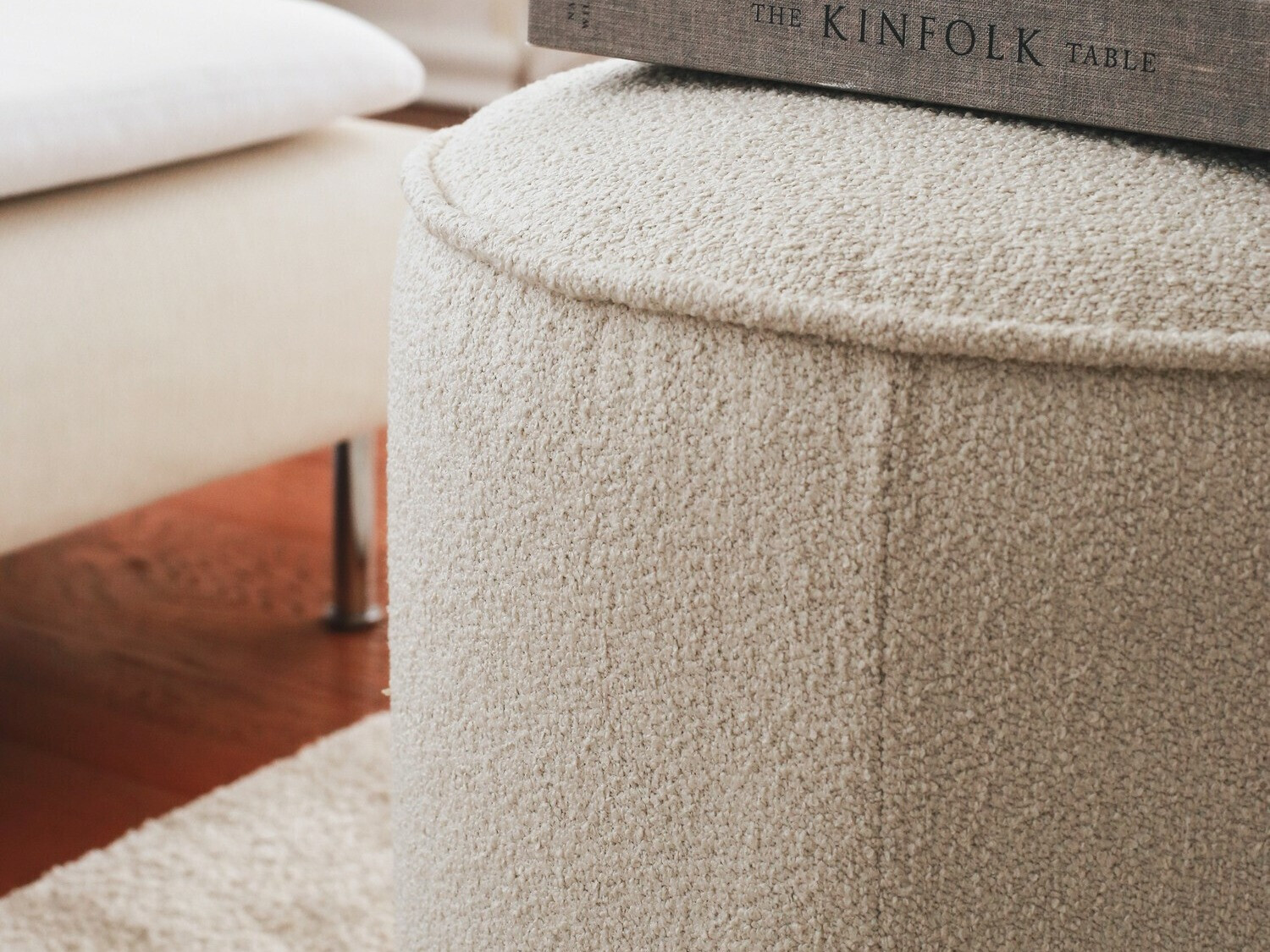 Reposapiés Altadena 570 (Crema)