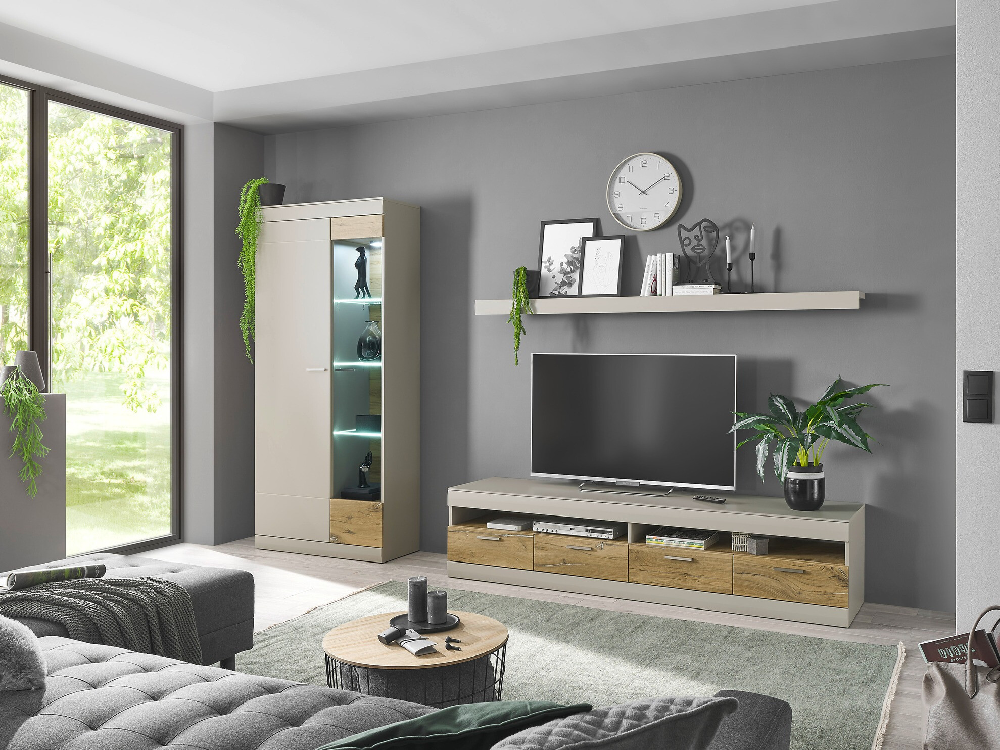 Conjunto de salón Romlevu 114