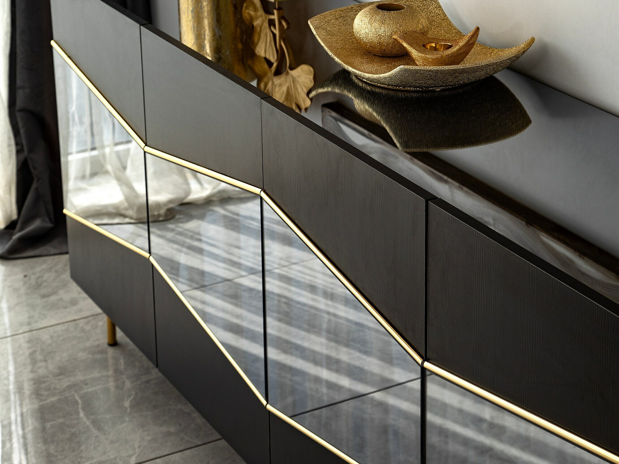 Aparador Kailua 2210 (Negro + Dorado)