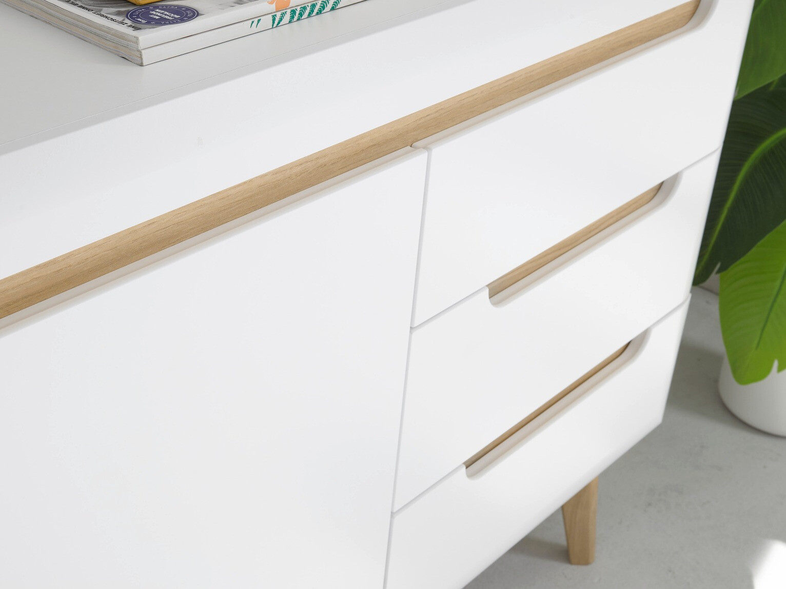 Cómoda Vircava 104 (Blanco)