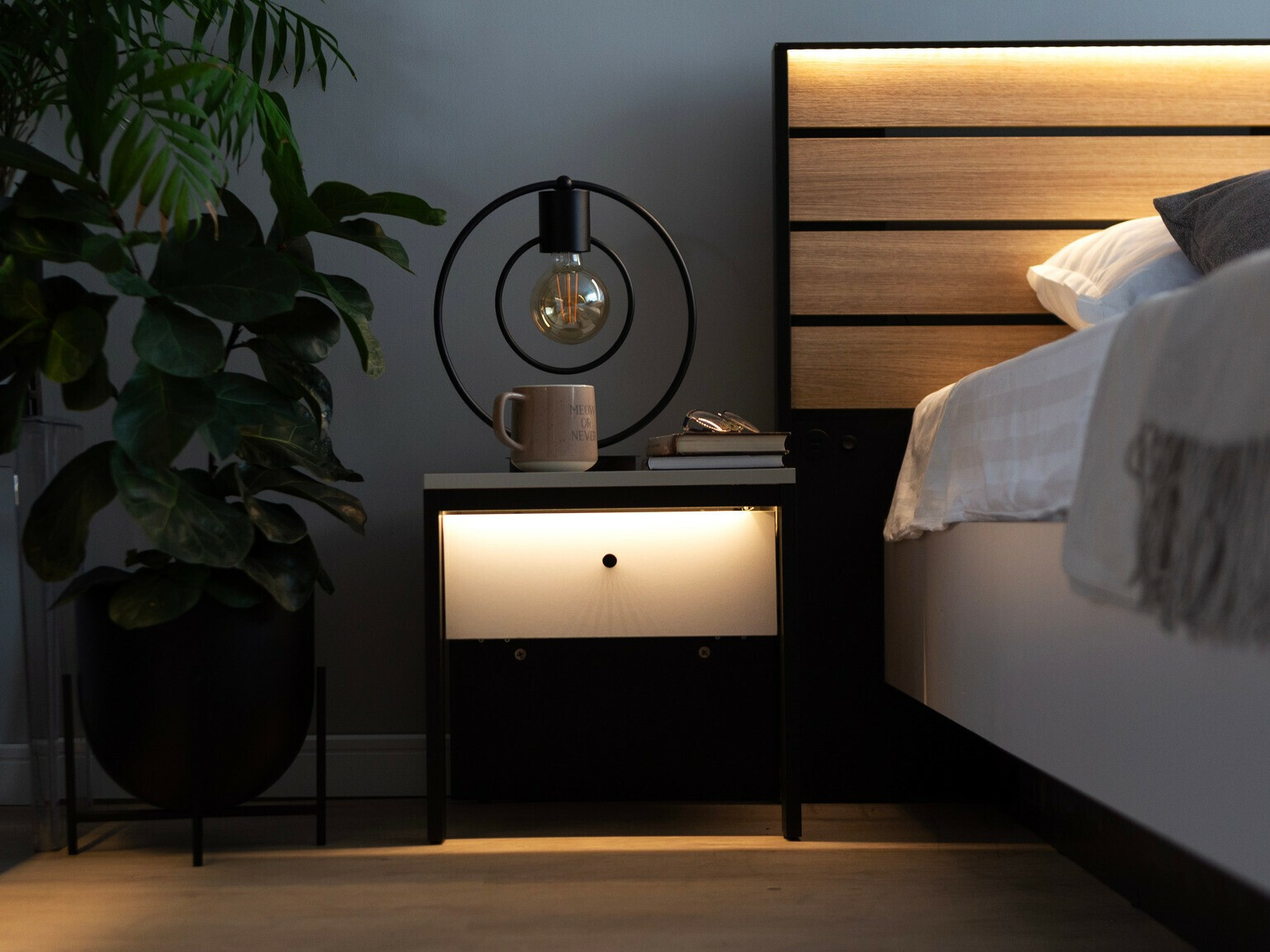 Mesilla de noche Almela 104