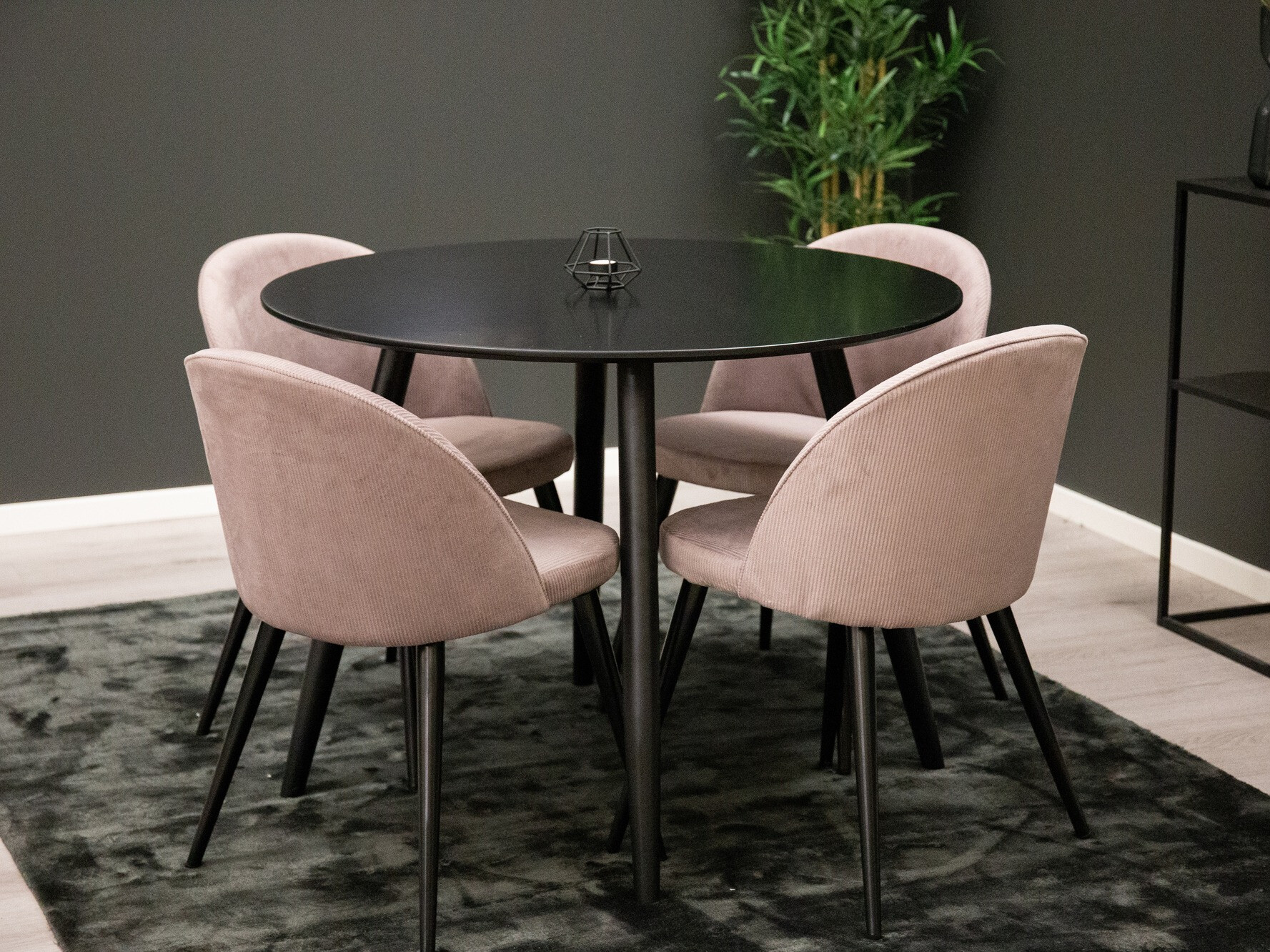 Silla Dallas 136 (Rosa Dusty + Negro)