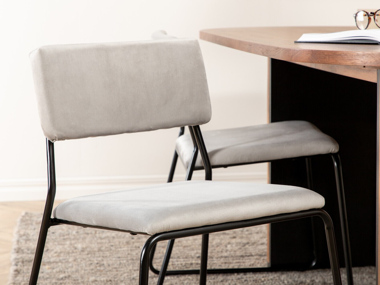 Conjunto de mesas y sillas para comedor Dallas 2741 (Gris claro + Negro)