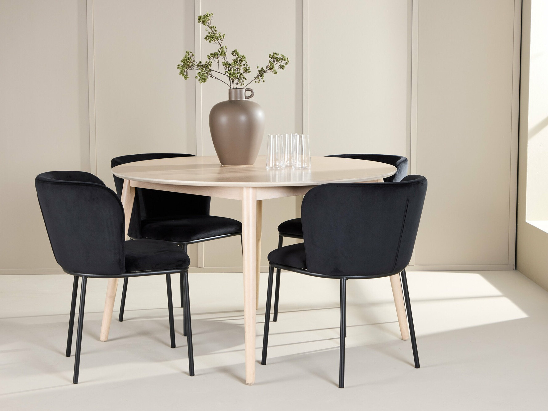 Conjunto de mesas y sillas para comedor Dallas 4760 (Negro)