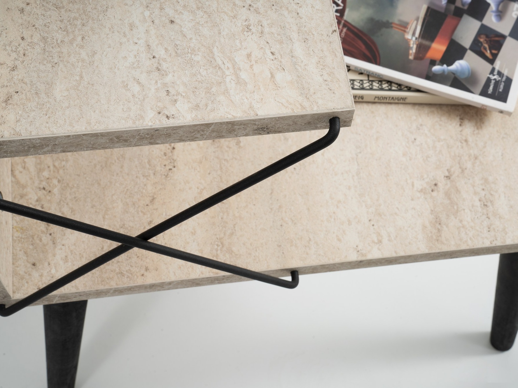 Mesilla de noche Kailua 368 (Travertino claro + Negro)