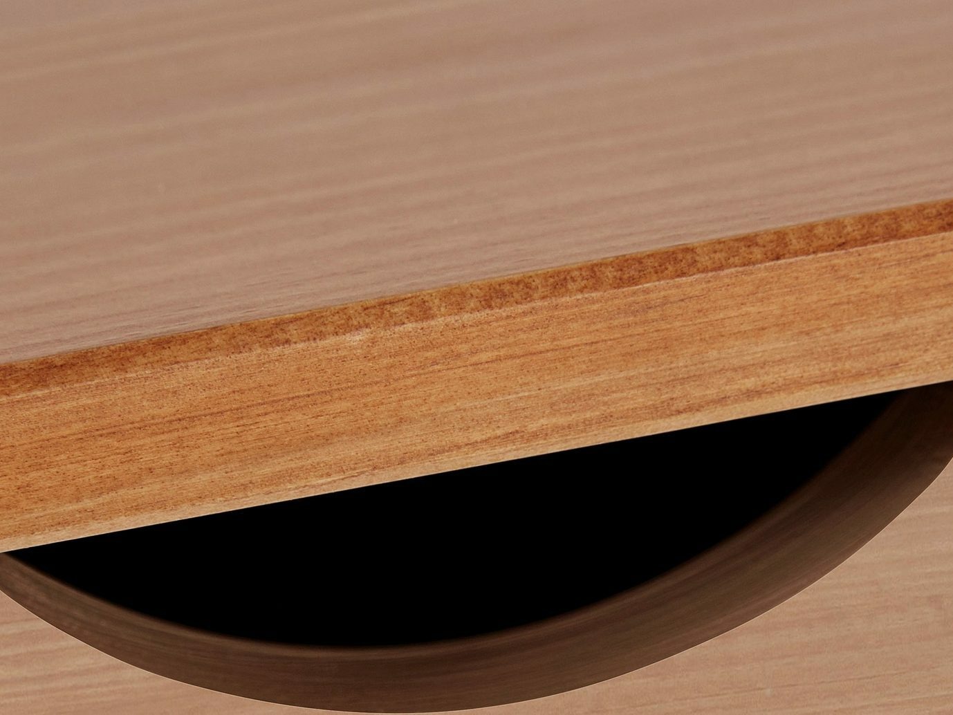 Mesa de oficina Denton 134 (Luminoso madera)