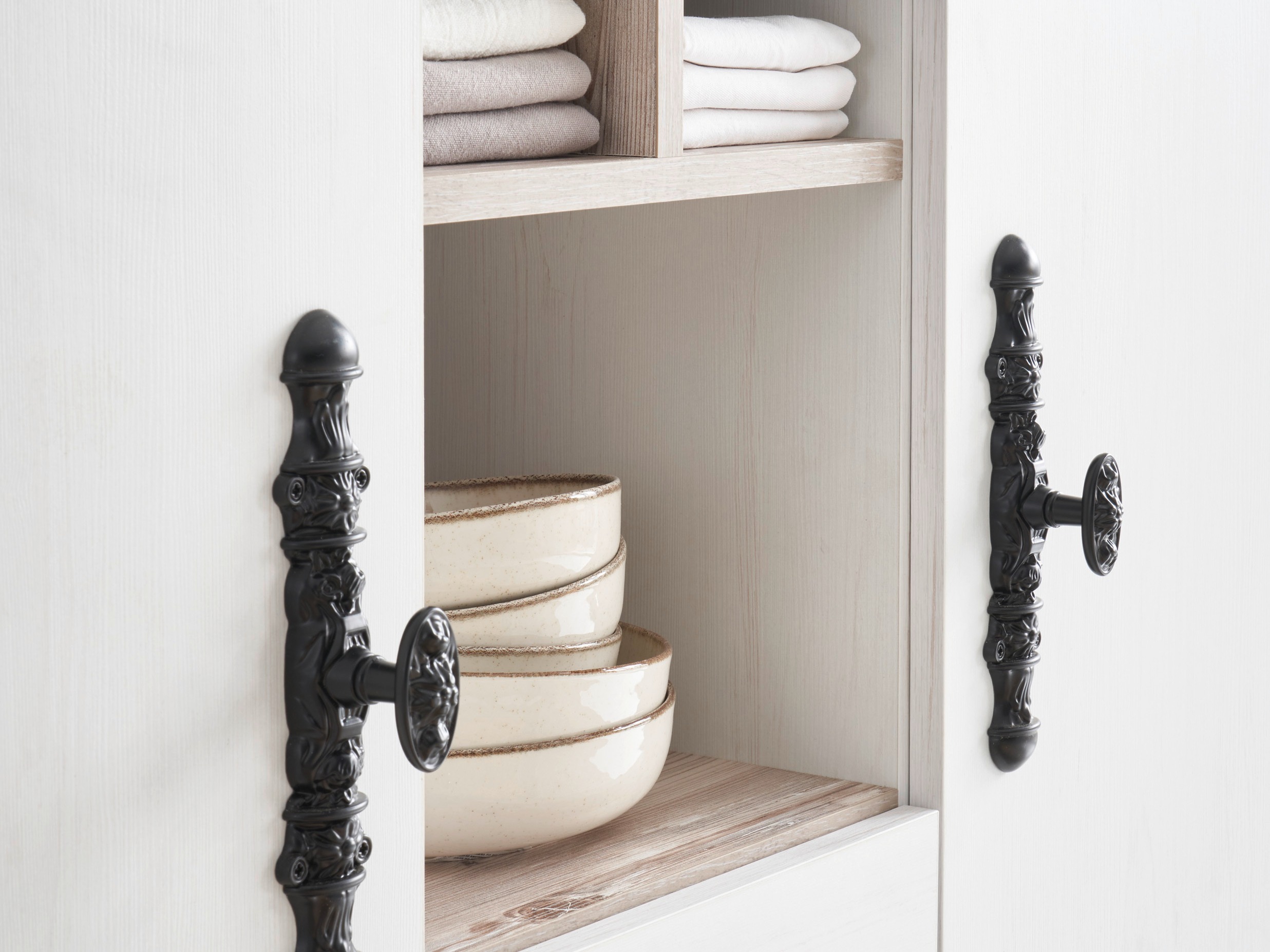 Mueble modular con cajón y puertas. Flora 100