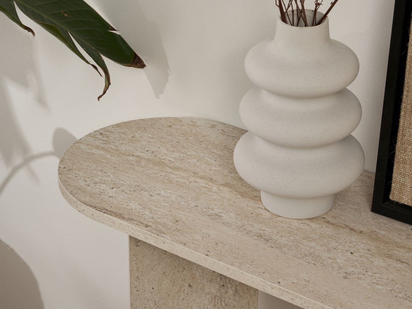 Consola Novato 133 (Travertino claro)