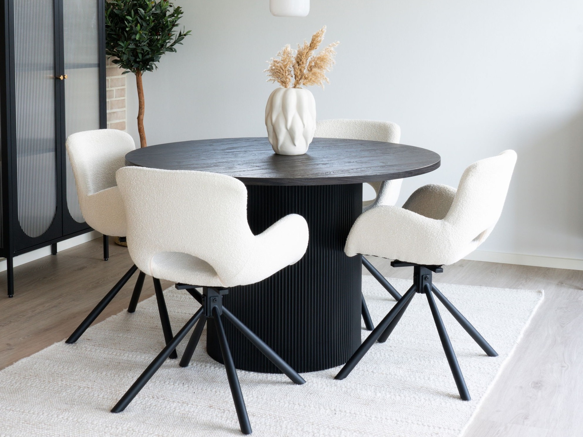 Conjunto de mesas y sillas para comedor Lirmelo 105