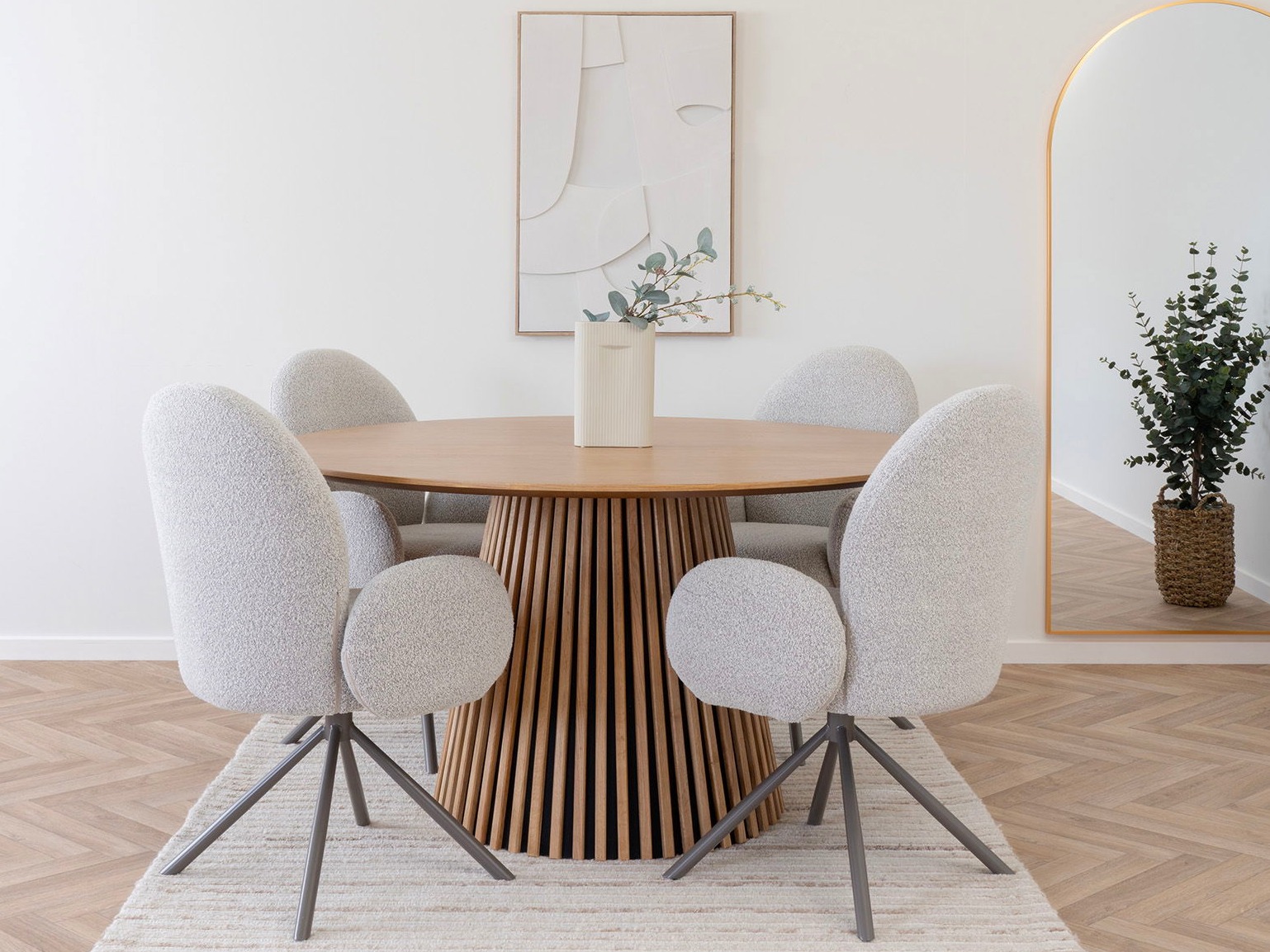Mesa Brea 323 (Roble)