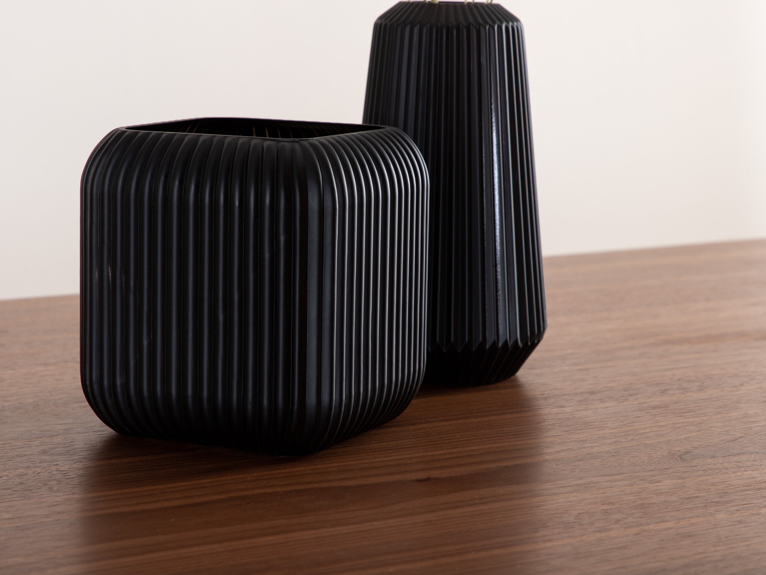 Mesa Dallas 1717 (Nuez + Negro)