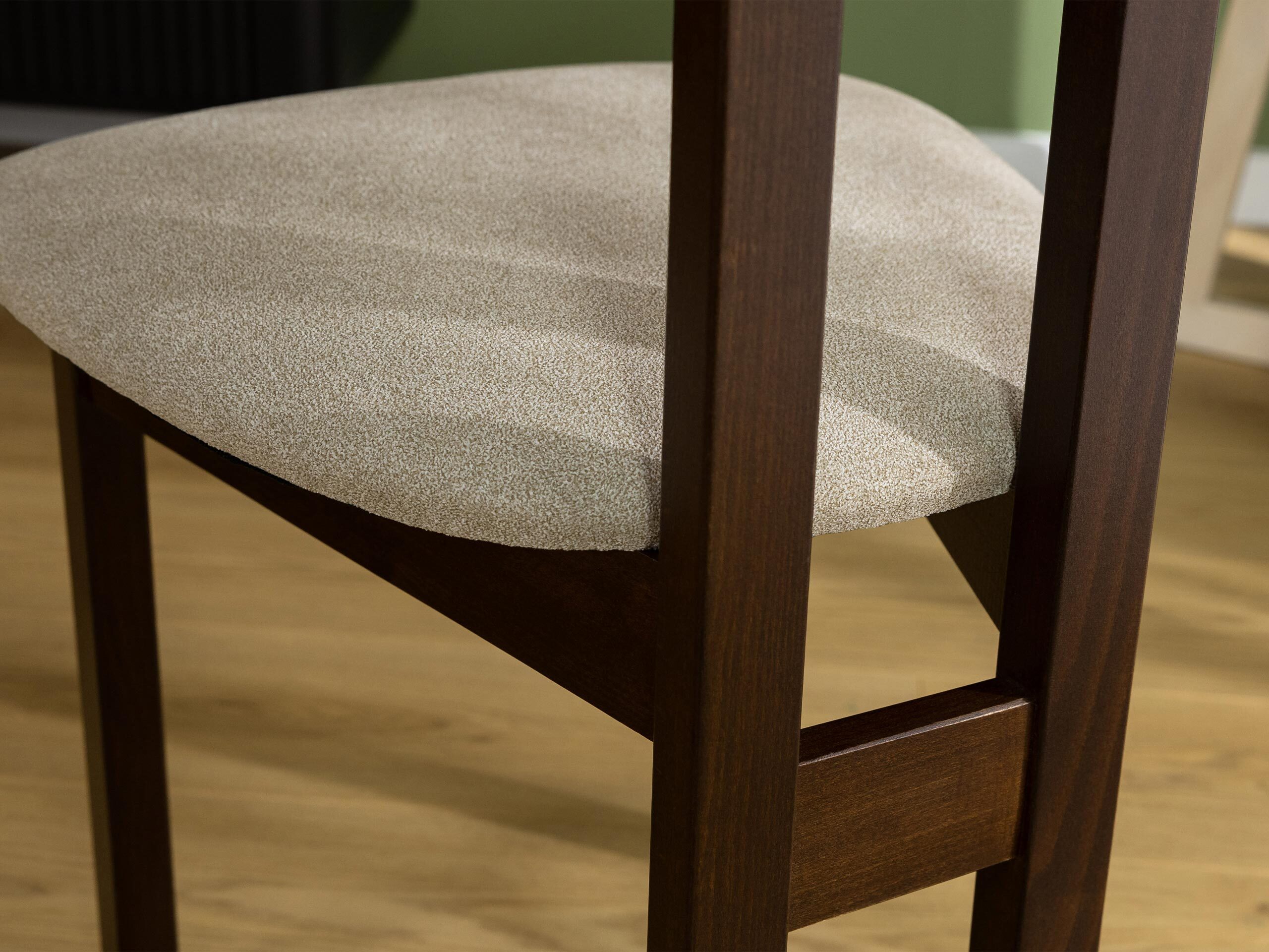 Silla Victorville 382 (Nogal)