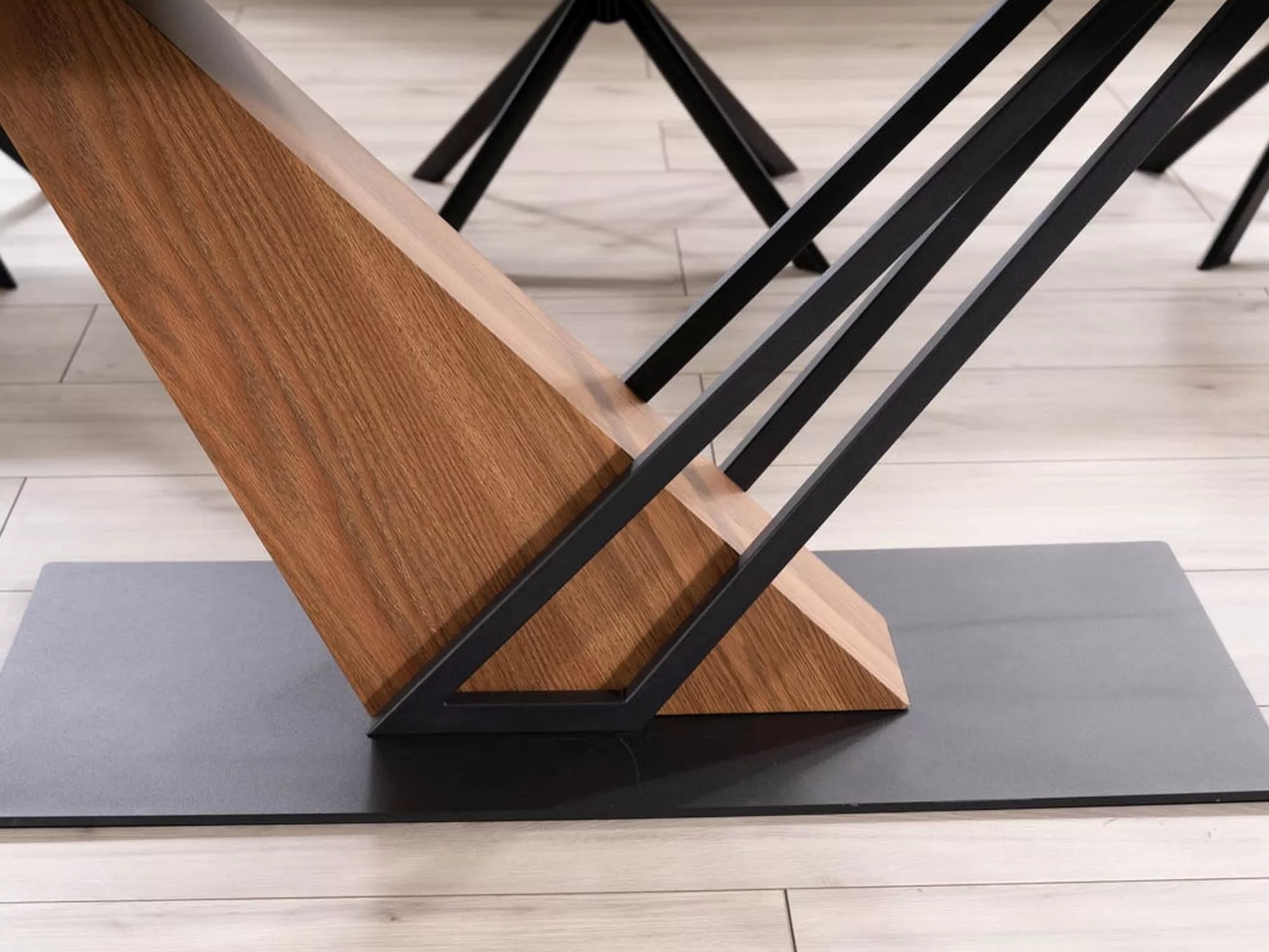Mesa Detroit 996 (Mármol negro + Roble)